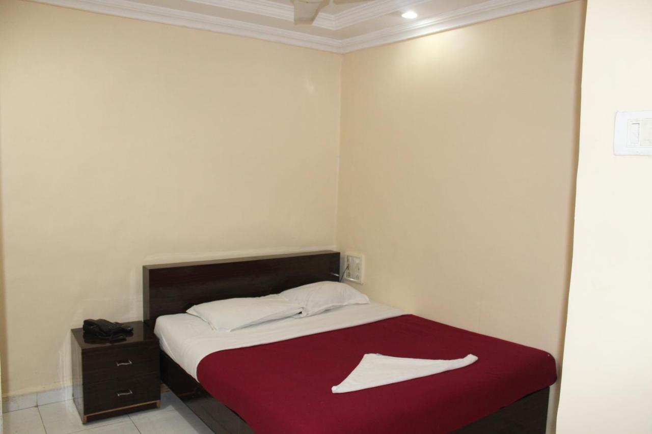Hotel Sea Sands Мумбаи Экстерьер фото